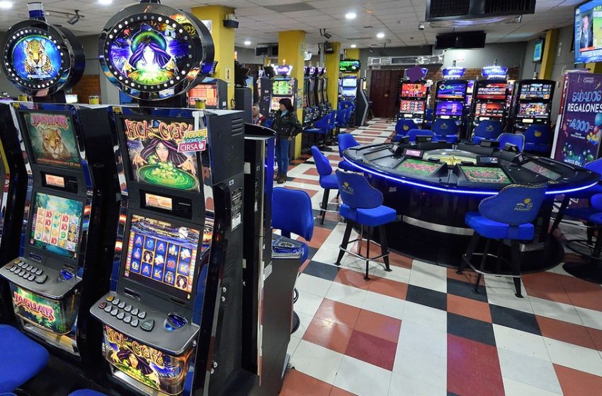 How much do crypto casinos make from different games?
